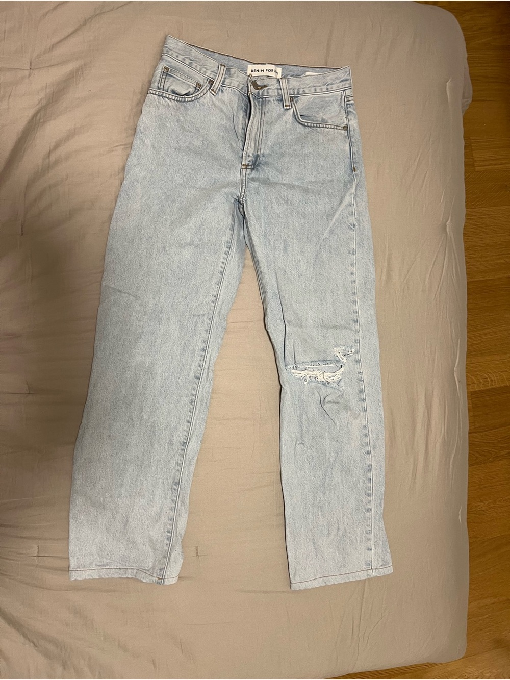 Denim Forum Light Blue Relaxed Straight Men's Jeans with Knee Rip